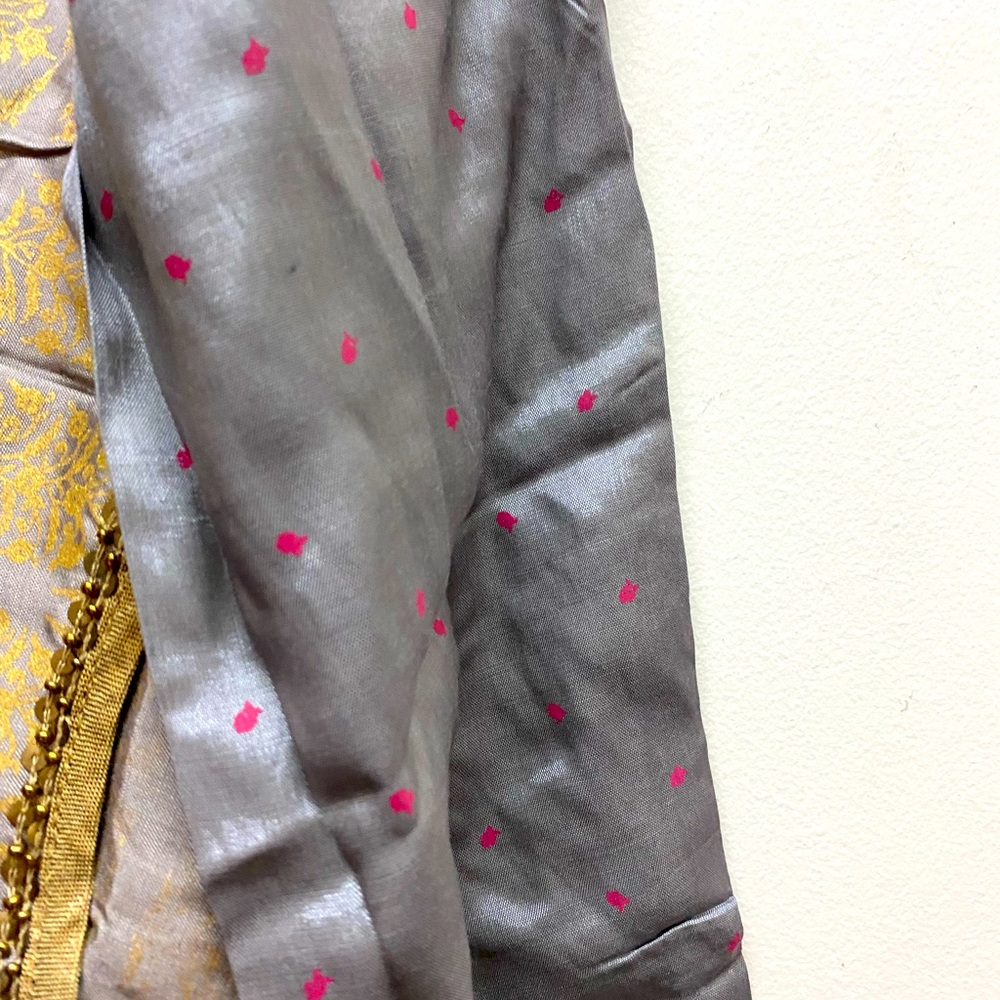 Silver and gold W silk kurta. Work on neck, sleeves and bottom. - Picture 3 of 3